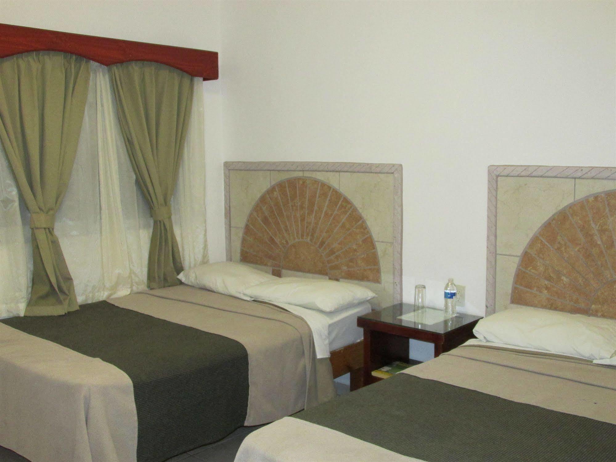 Hotel Albatros Palace Manzanillo Esterno foto